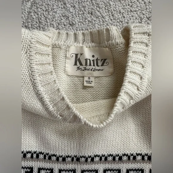 Holiday Sweater - Picture 5 of 6